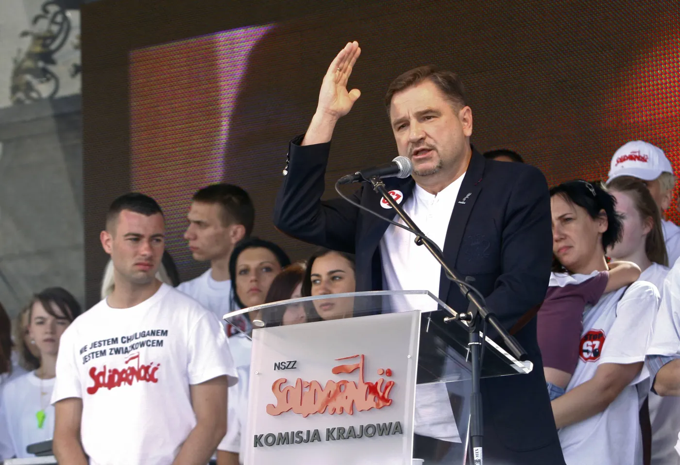 U lidera Oburzonych na umowie śmieciowej? "Solidarność" odpowiada