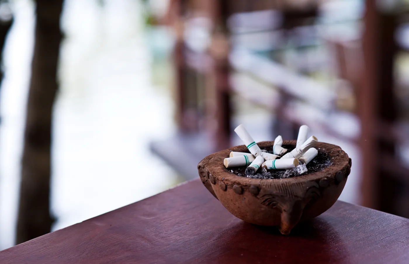 Palisz papierosy nałogowo? Uważaj, bo dostaniesz nakaz wyprowadzki 