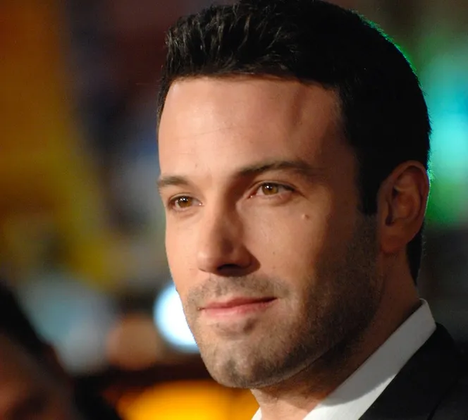 Ben Affleck chce, ale nie może... kopnąć się w tyłek