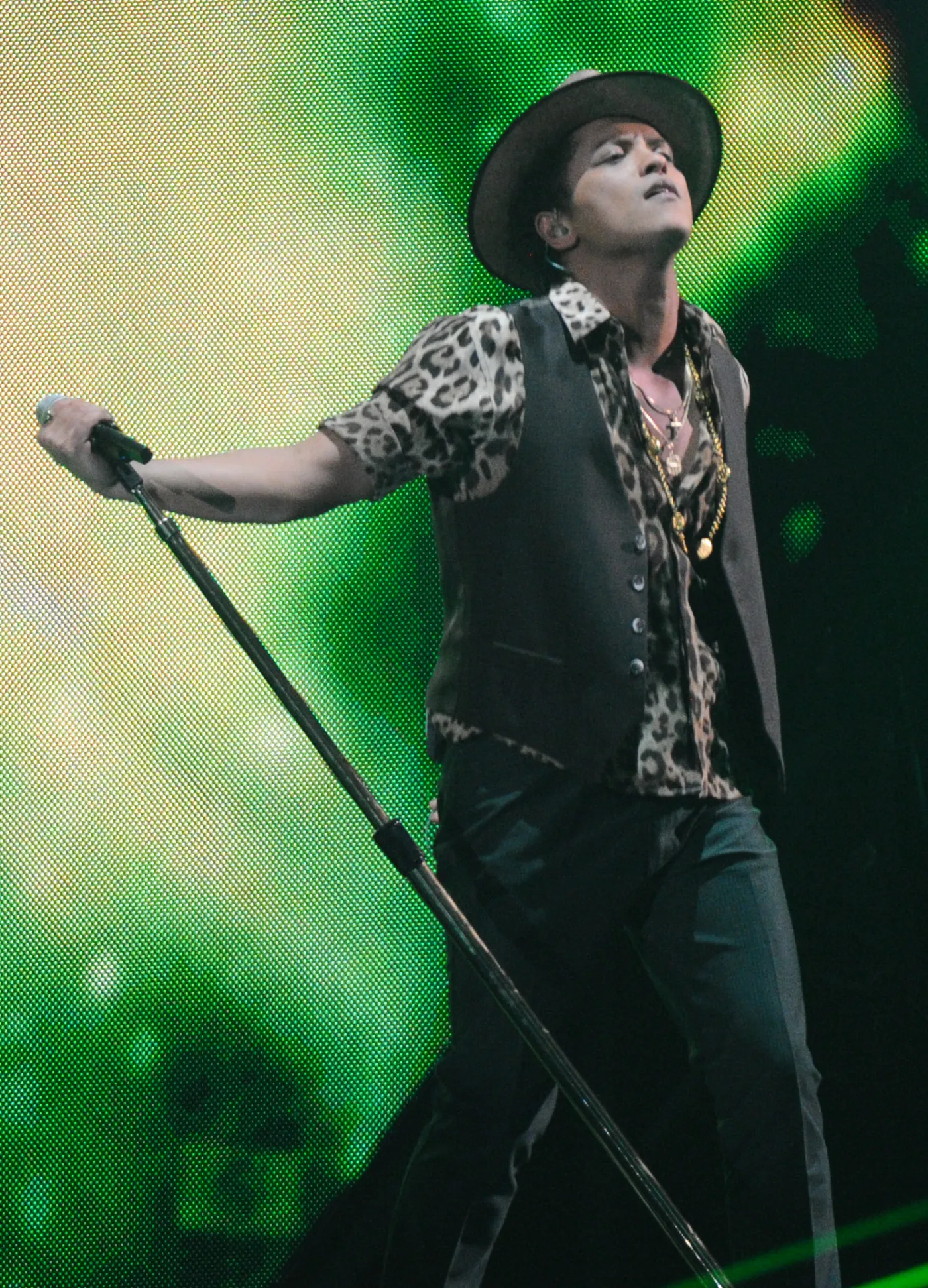 5338733-bruno-mars.jpg
