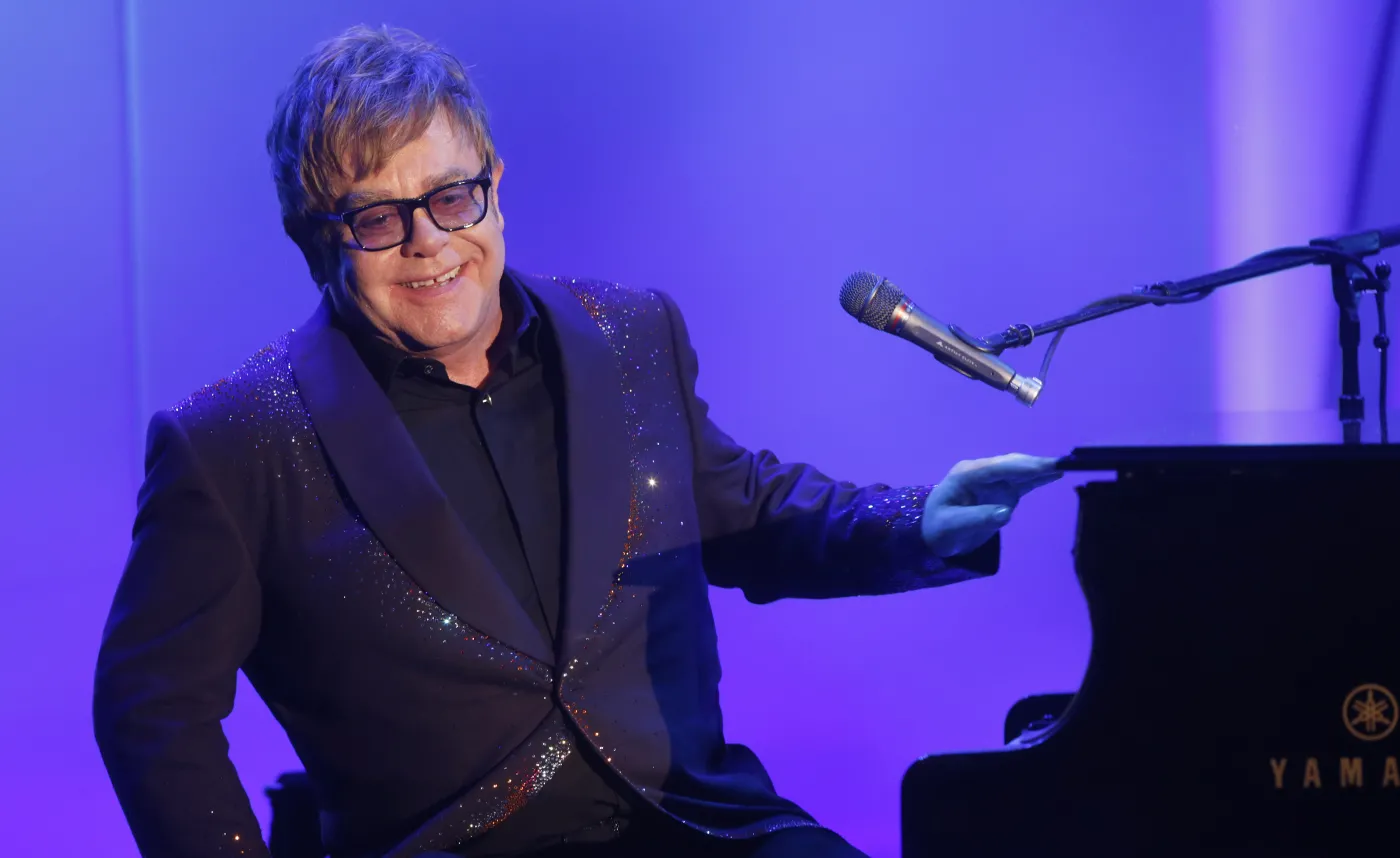 5104872-elton-john.jpg