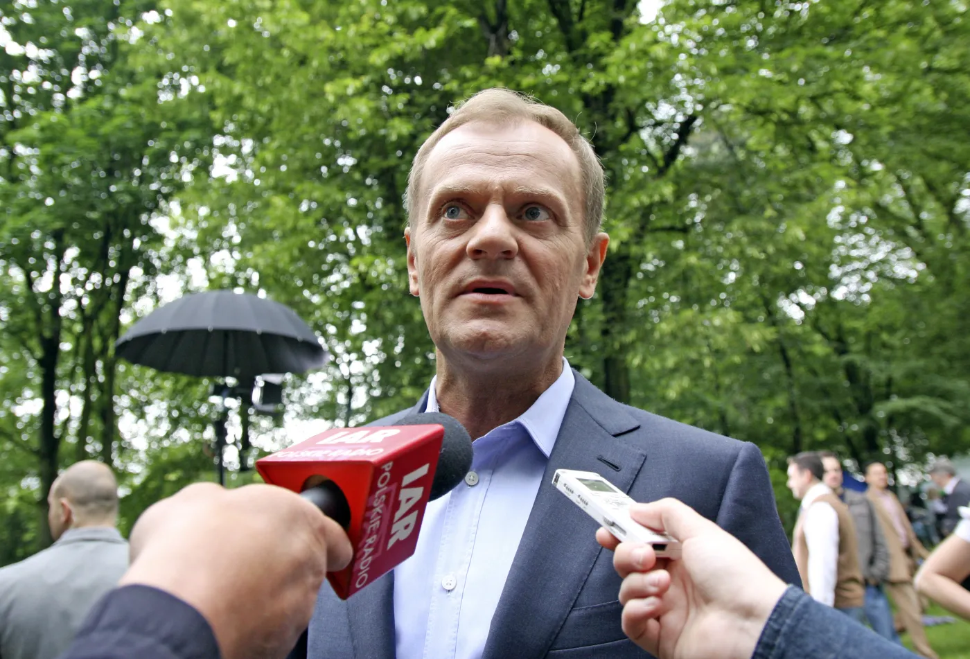 Tusk zwleka, przetargom grozi paraliż