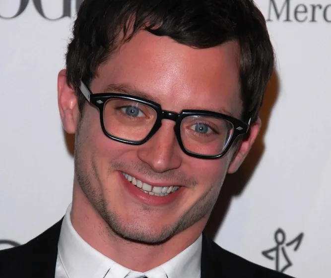 Elijah Wood nie wygląda na seryjnego mordercę, a jednak...