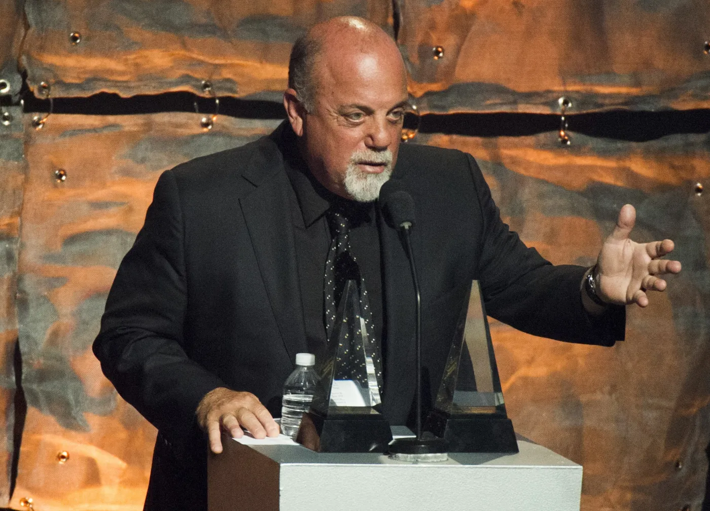 5221633-billy-joel.jpg