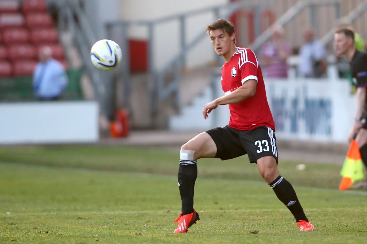 Były klub Diego Maradony zainteresowany piłkarzem Legii Warszawa