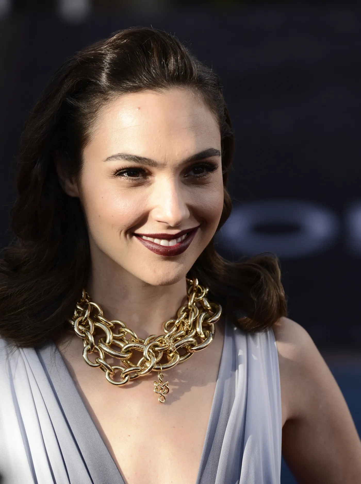 5706480-gal-gadot.jpg