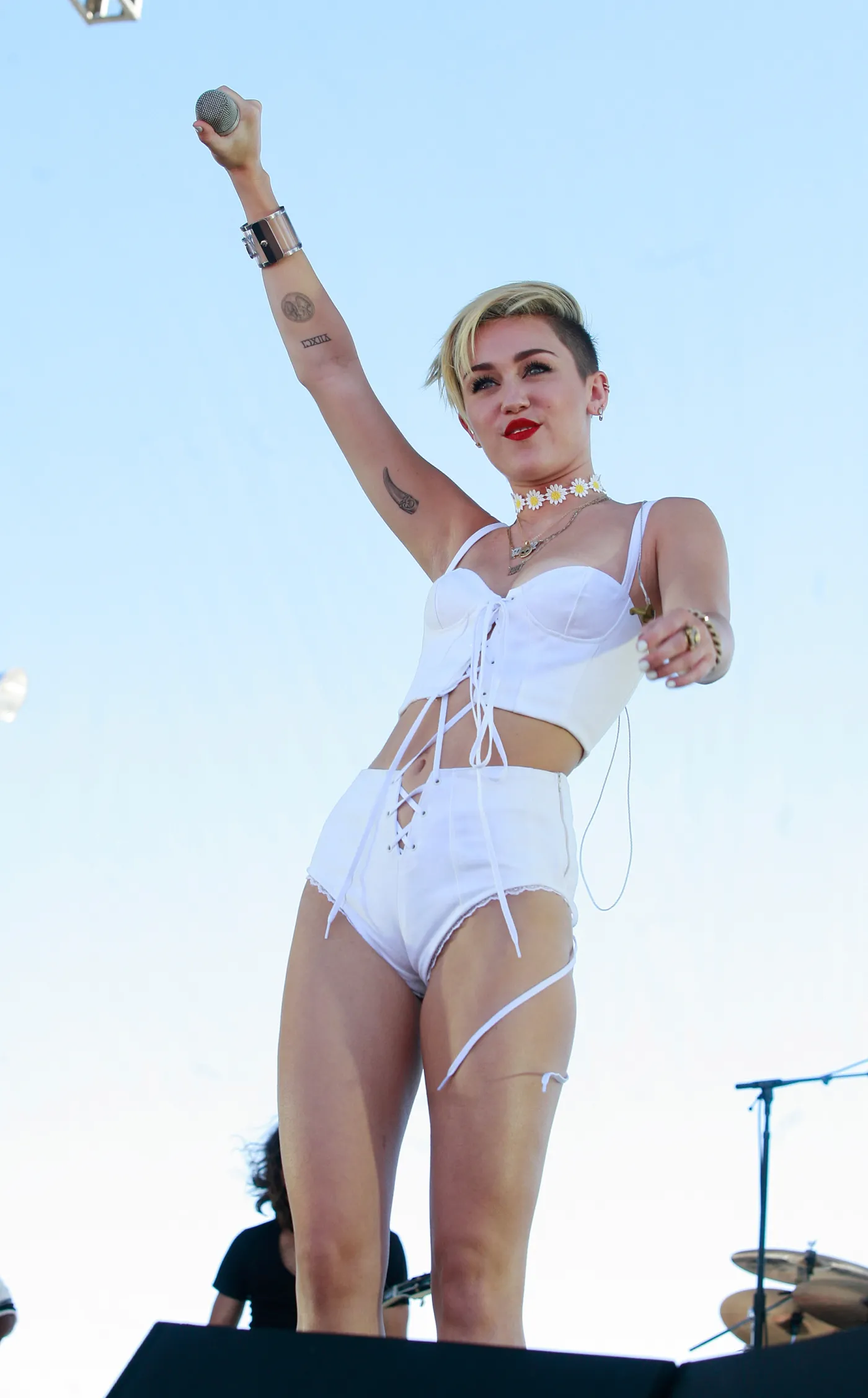 5760265-miley-cyrus.jpg