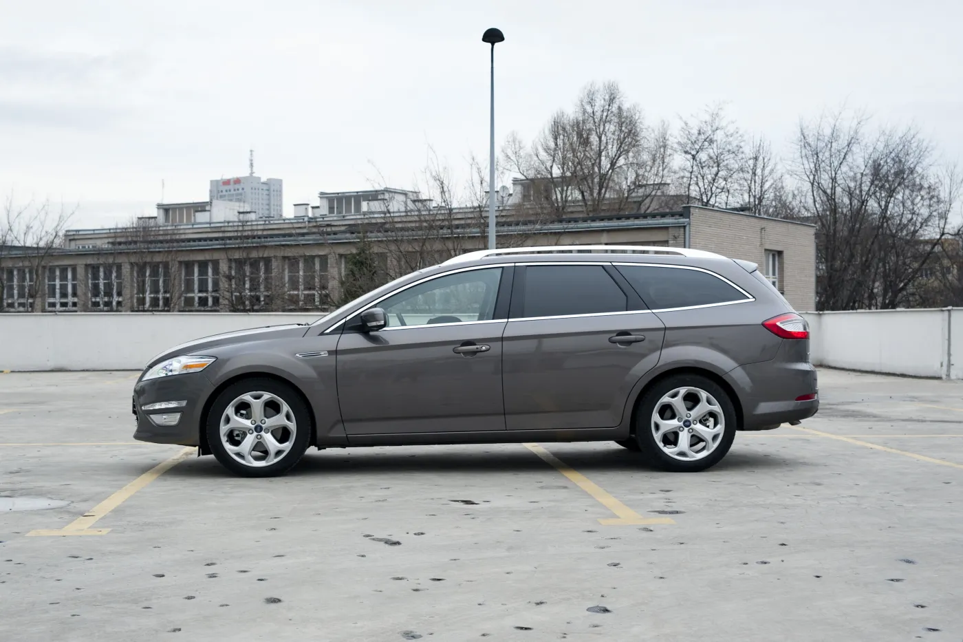 3275871-ford-mondeo.jpg