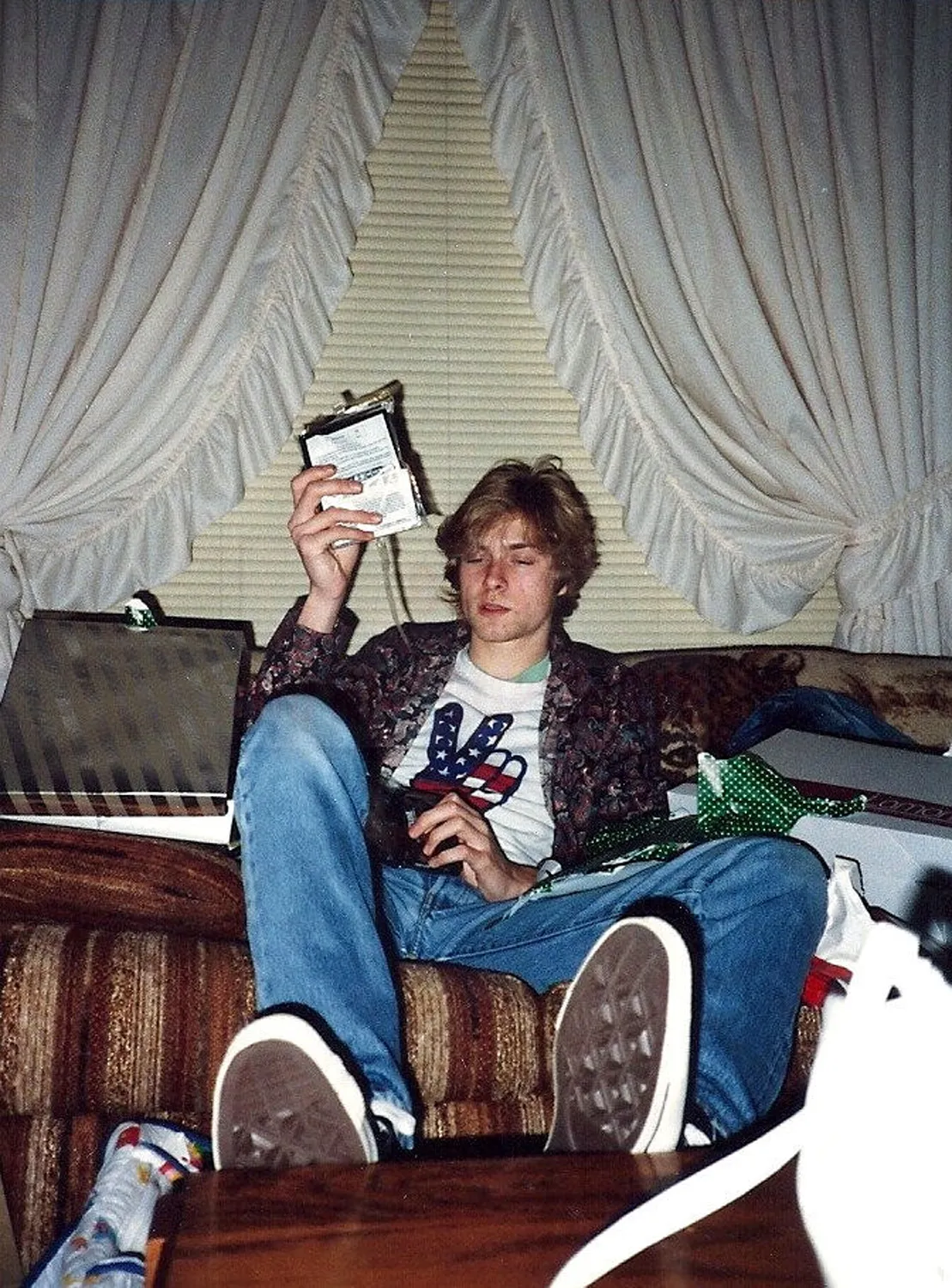 5498615-kurt-cobain.jpg