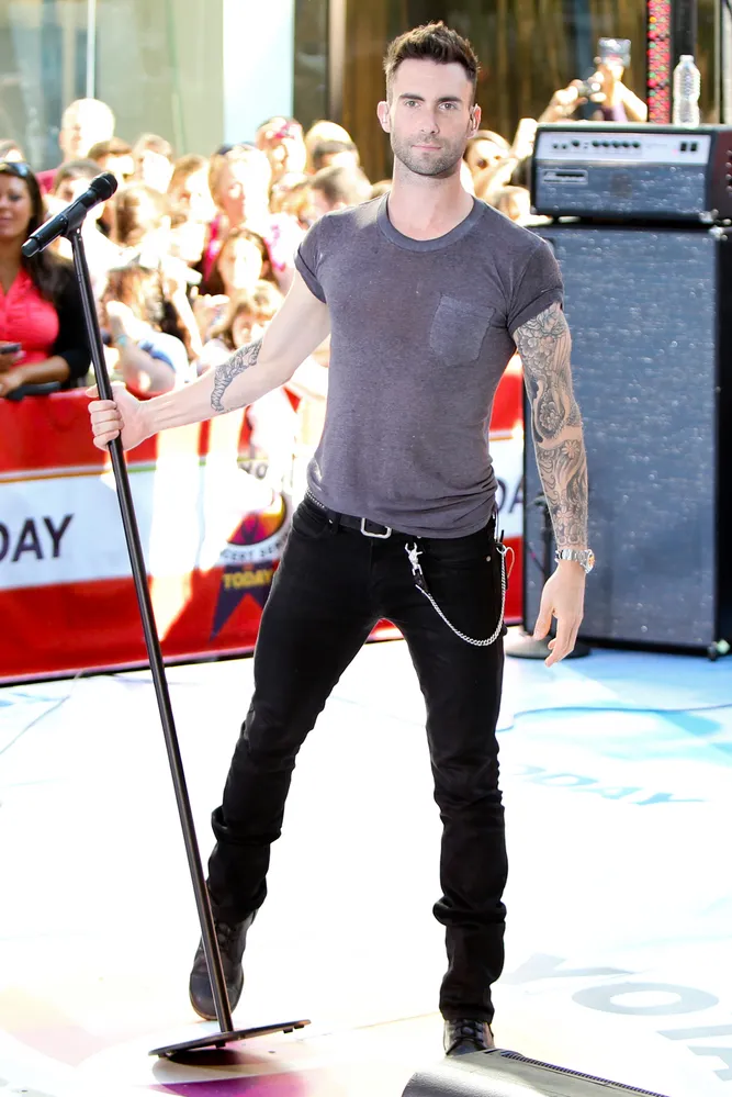 5653945-adam-levine.jpg