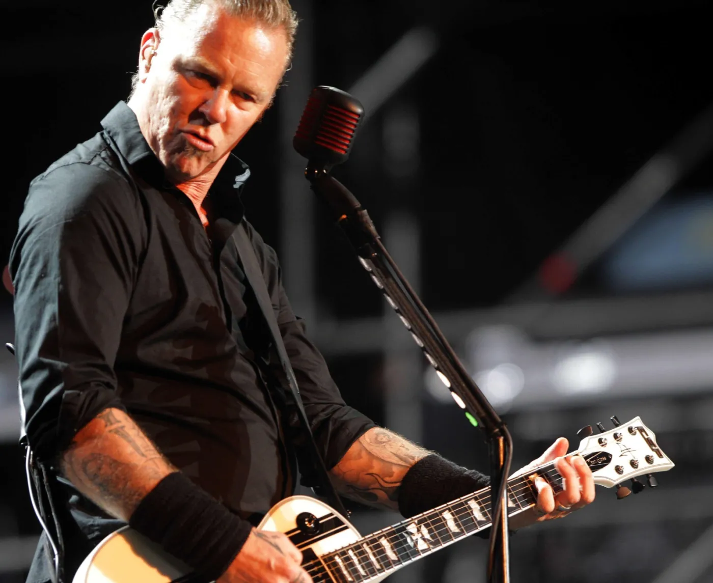 6091328-metallica.jpg