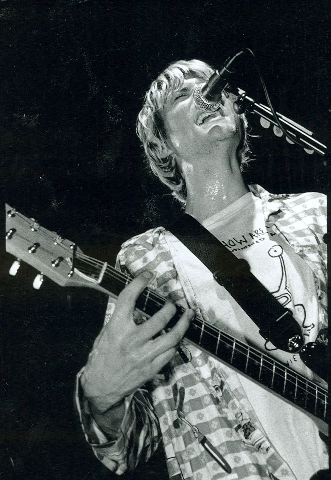 6133880-kurt-cobain.jpg
