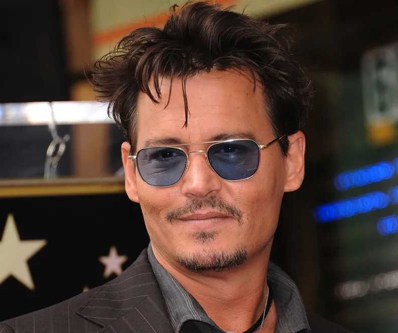 5571003-johnny-depp.jpg