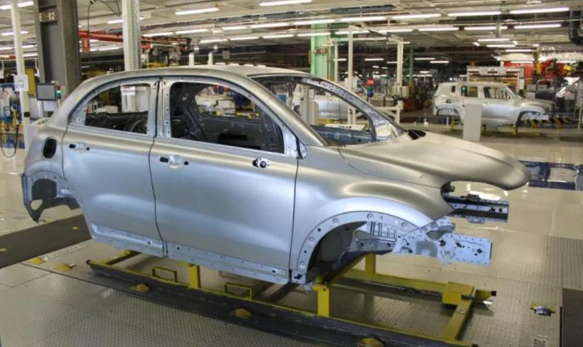 Zobacz pierwsze zdjęcia nowego fiata 500X! Prosto z taśmy produkcyjnej