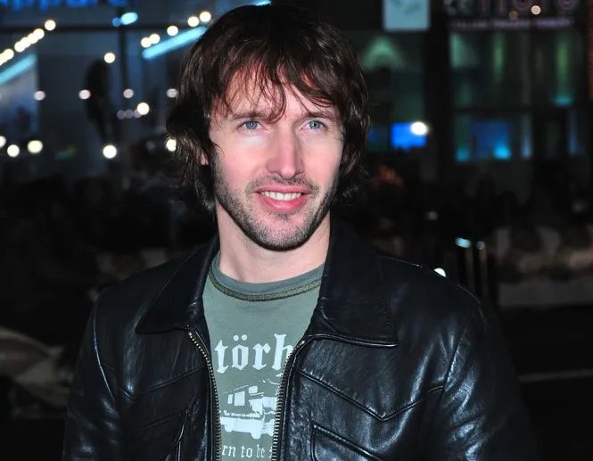 James Blunt jest sadomasochistą: Ludzie rzucają we mnie błotem, a ja to lubię