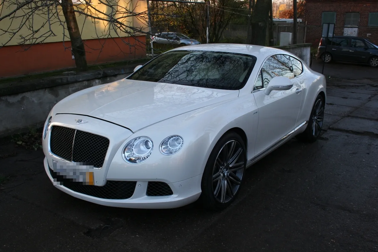 5641638-bentley-7.jpg