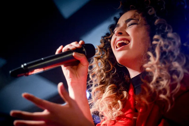 6007239-ella-eyre.jpg