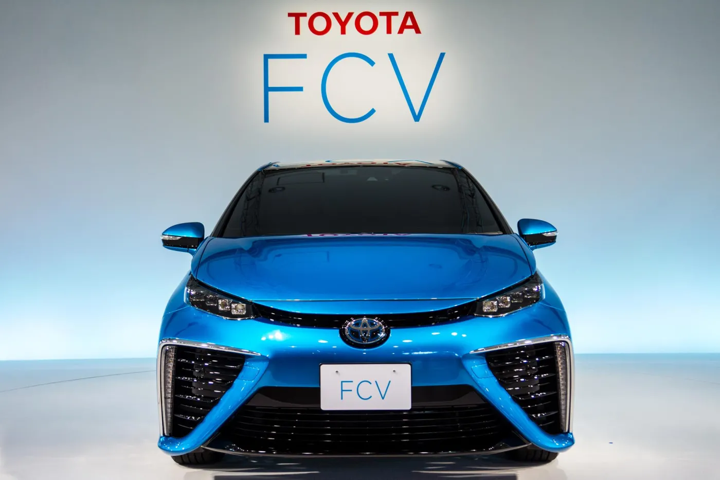 6557439-toyota-fcv.jpg