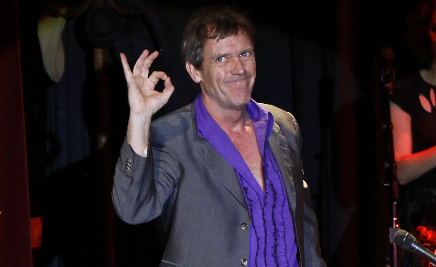 6608045-hugh-laurie.jpg