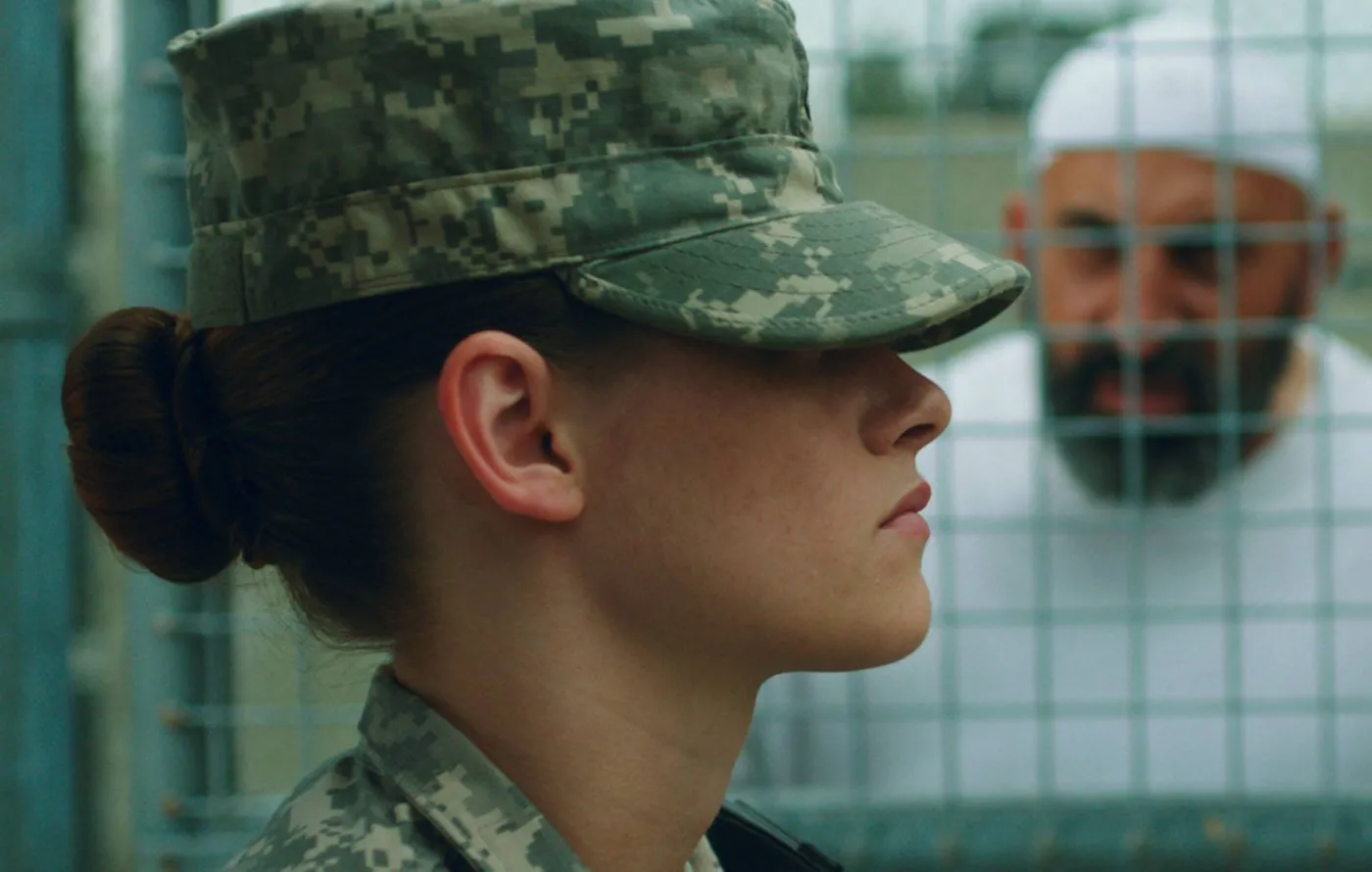 Kristen Stewart służy w Guantanamo [ZDJĘCIA]