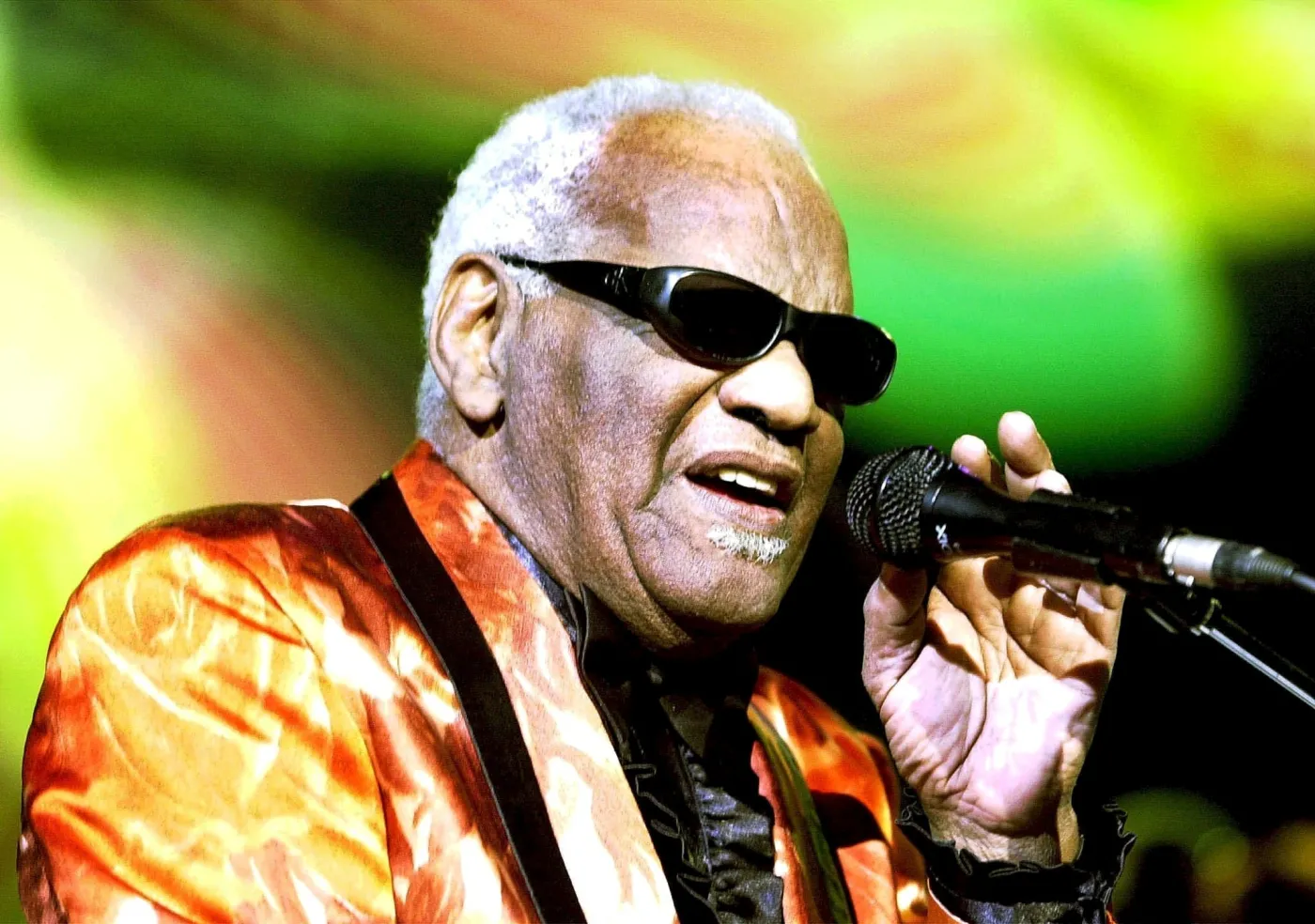6661322-ray-charles.jpg