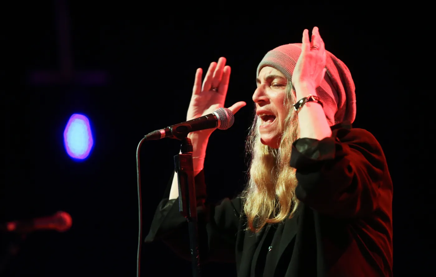 6684339-patti-smith.jpg