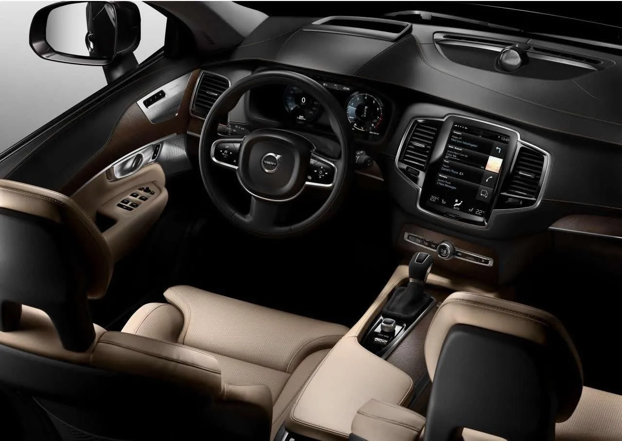 6718512-volvo-xc90.jpg