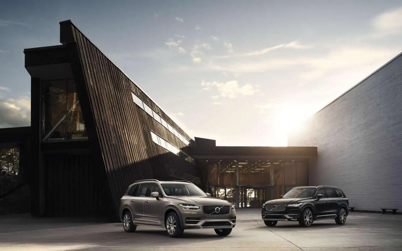 6718669-volvo-xc90.jpg