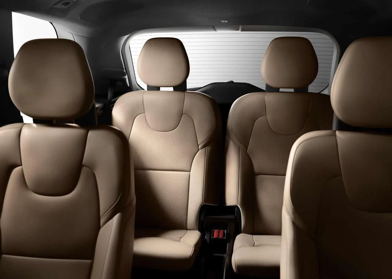 6718814-volvo-xc90.jpg