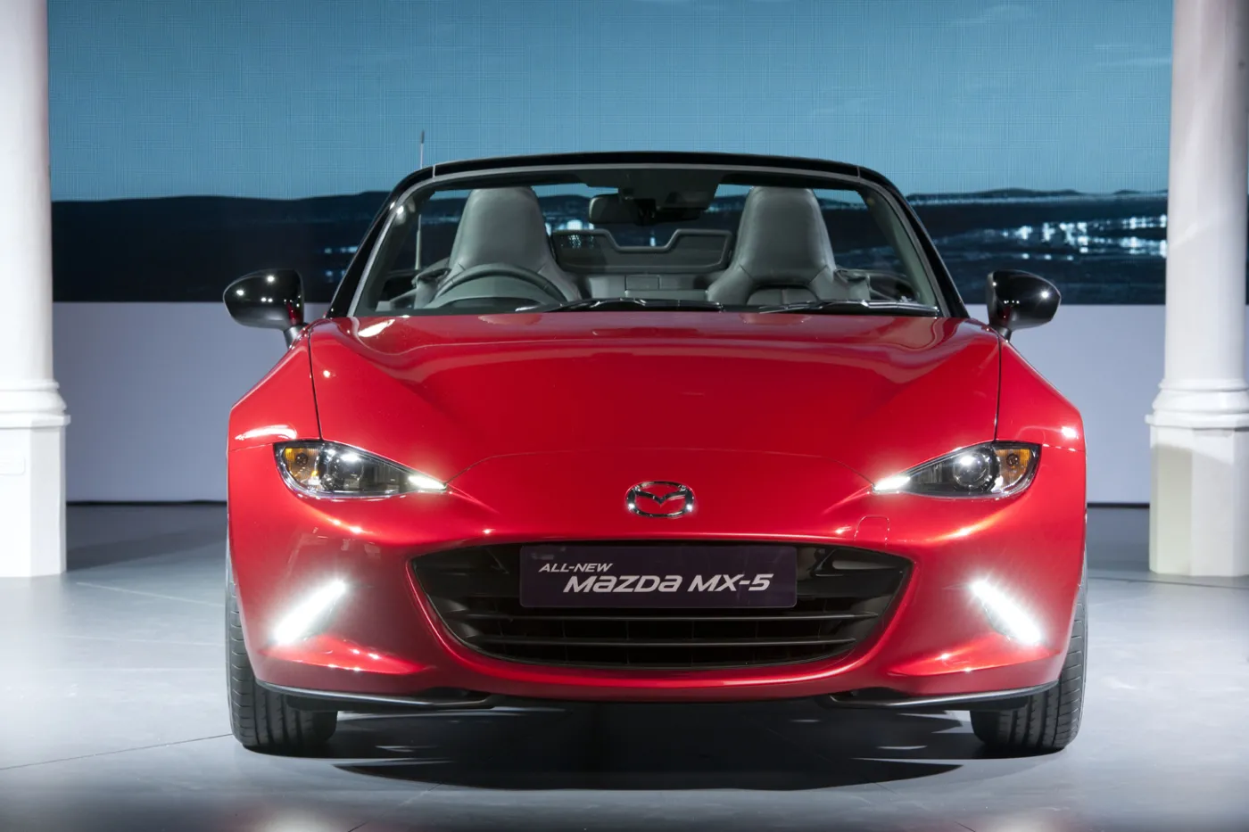 6755472-mazda-mx-5.jpg