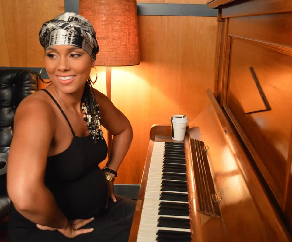 6778052-alicia-keys.jpg