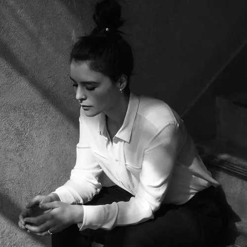 6793943-jessie-ware.jpg