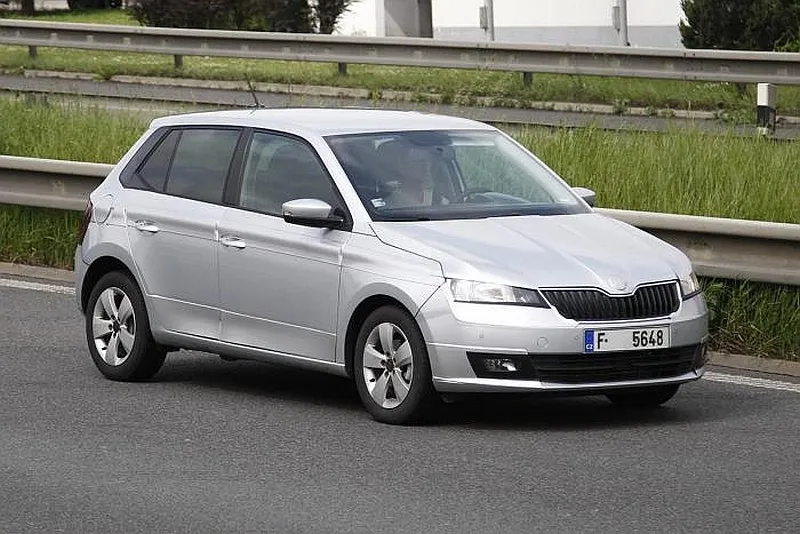 6365792-skoda-fabia.jpg