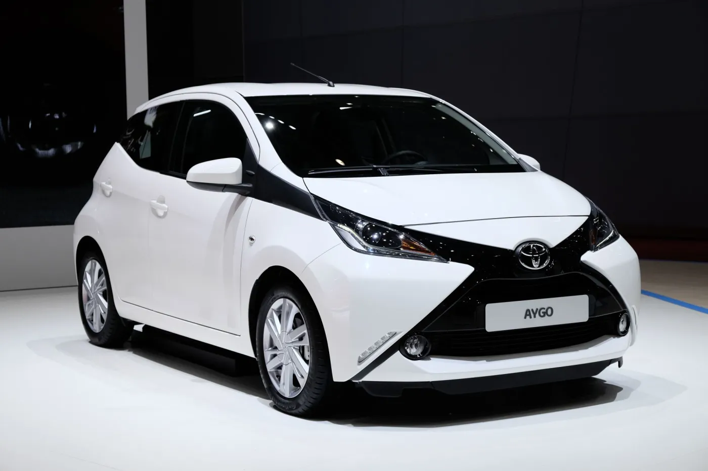 6384921-toyota-aygo.jpg