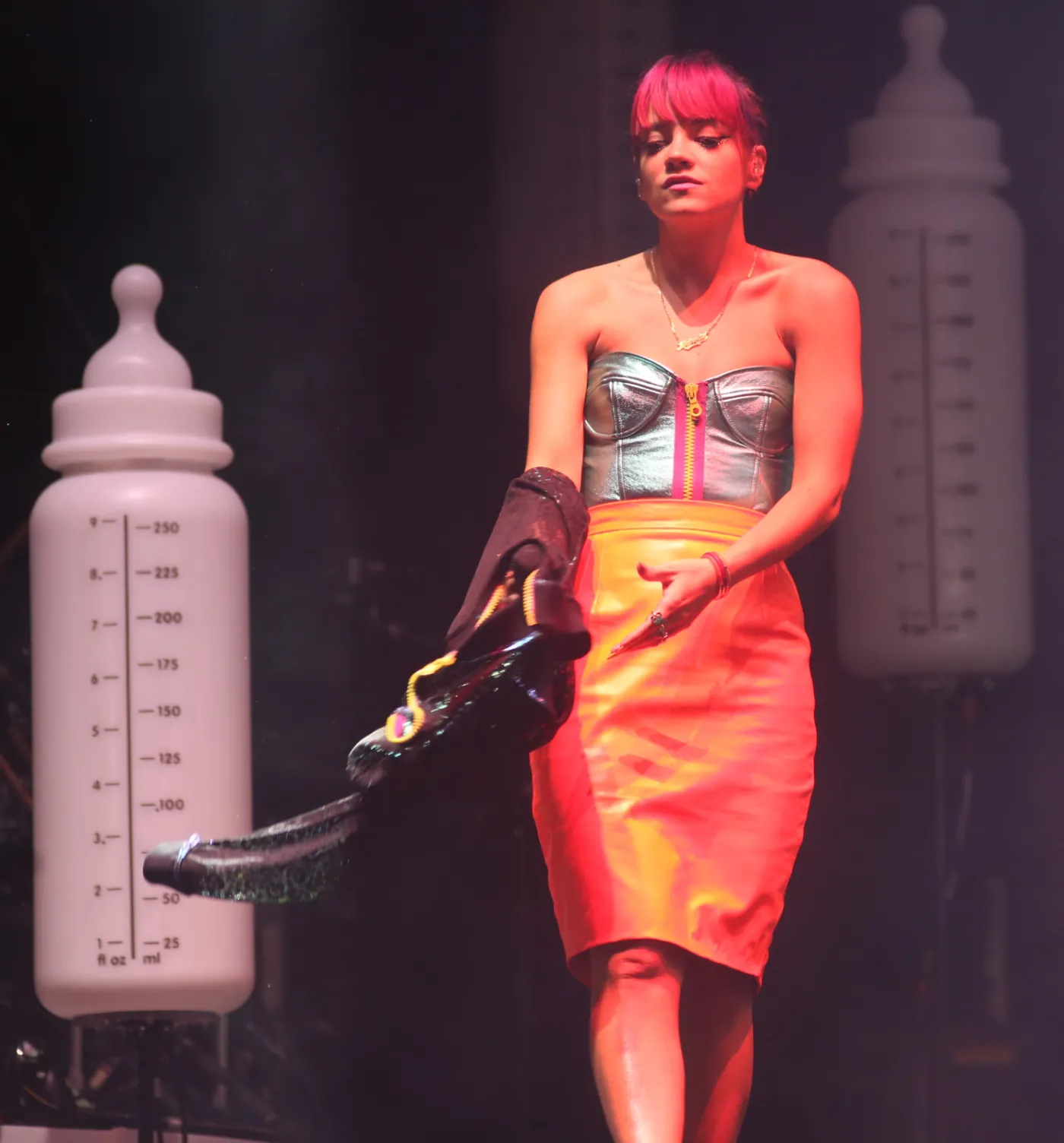 6422100-lily-allen.jpg