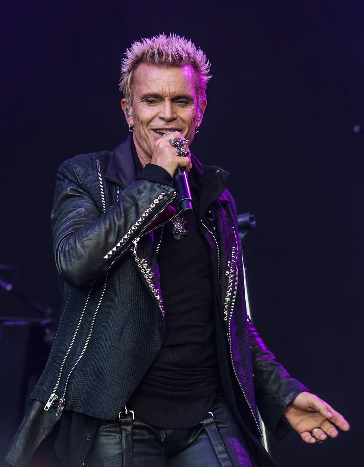 6451045-billy-idol.jpg