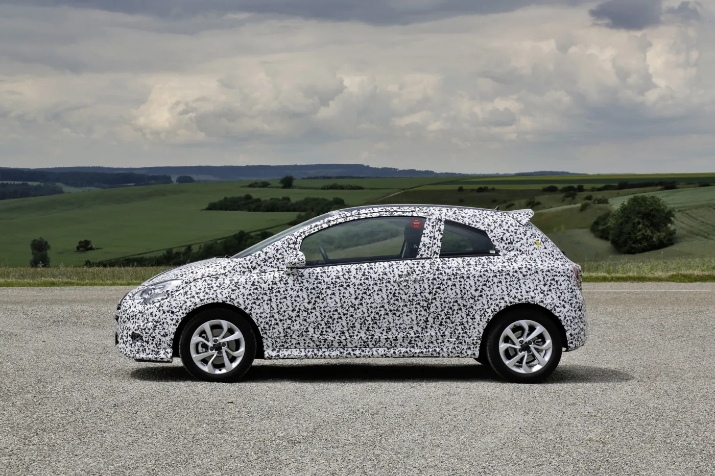 6386266-opel-corsa.jpg