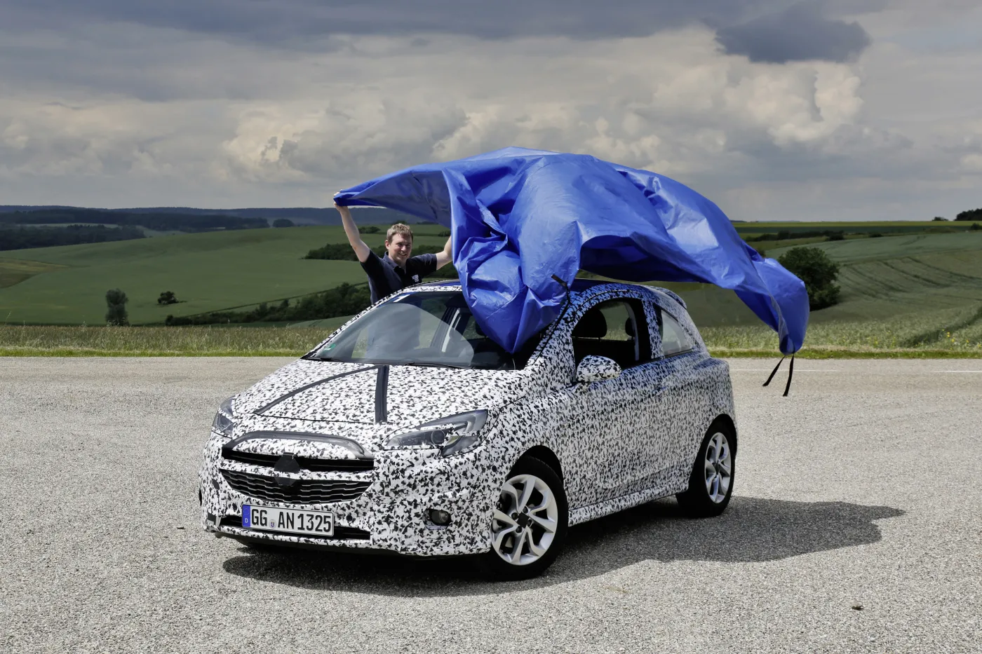 6385832-opel-corsa.jpg