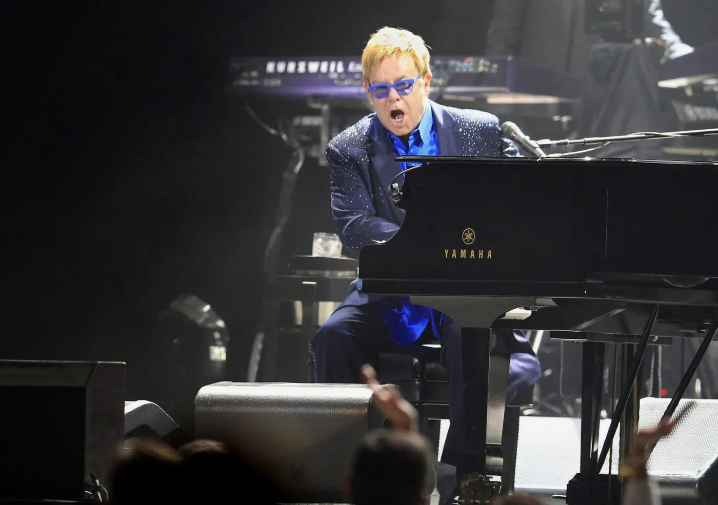 7021565-elton-john.jpg