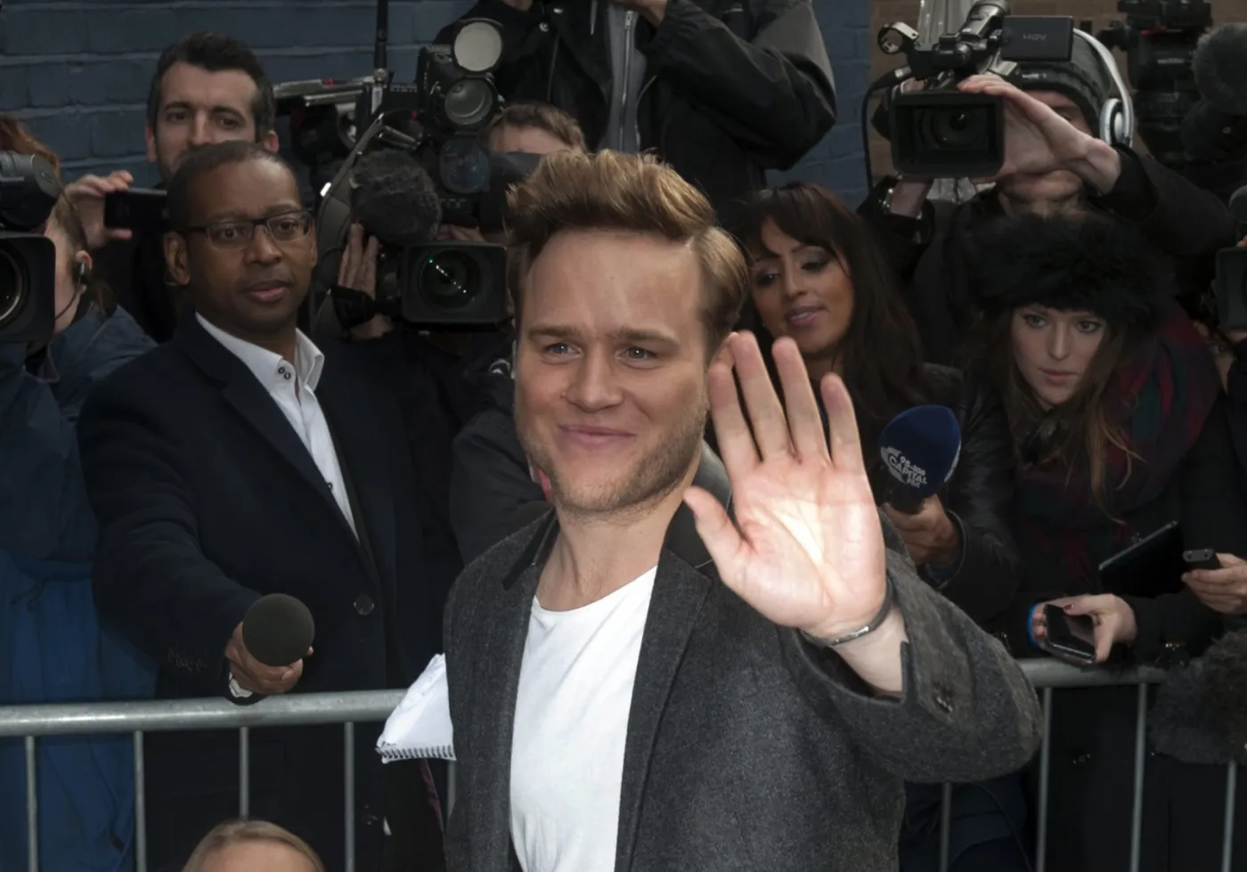 7073639-olly-murs.jpg