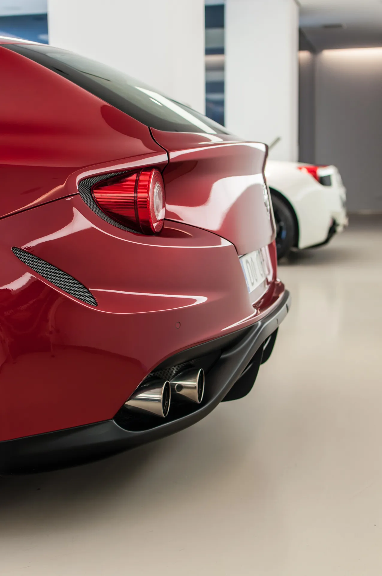 7077468-ferrari-ff.jpg