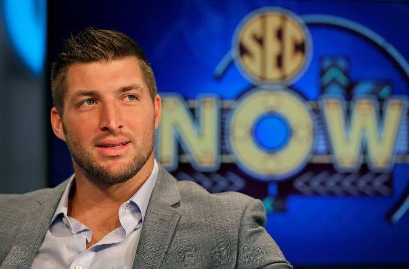 7086984-tim-tebow.jpg