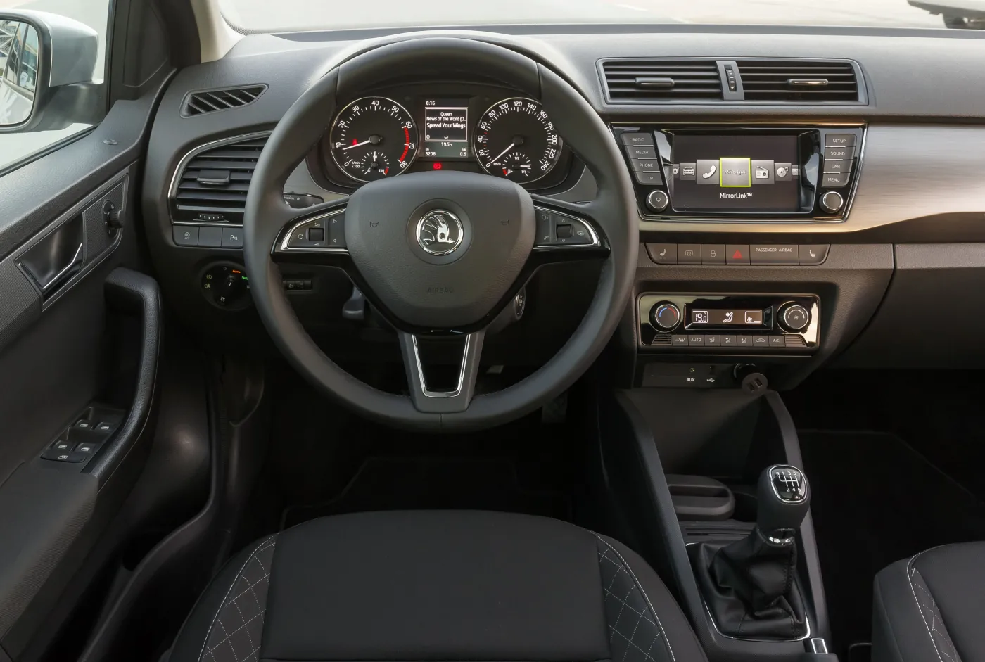 7198837-skoda-fabia.jpg