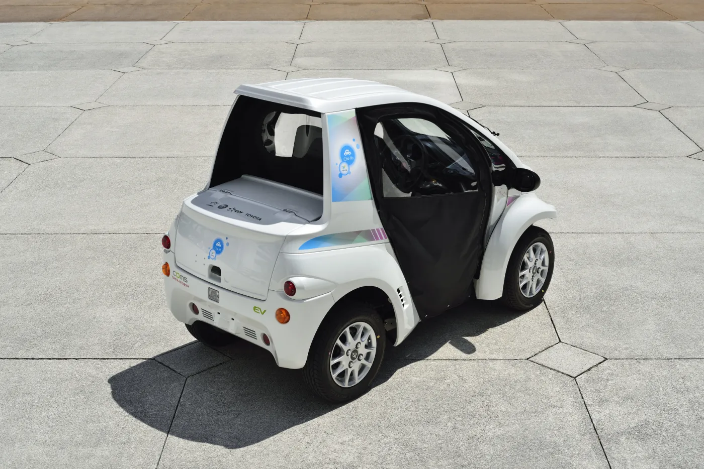 6846338-toyota-coms.jpg
