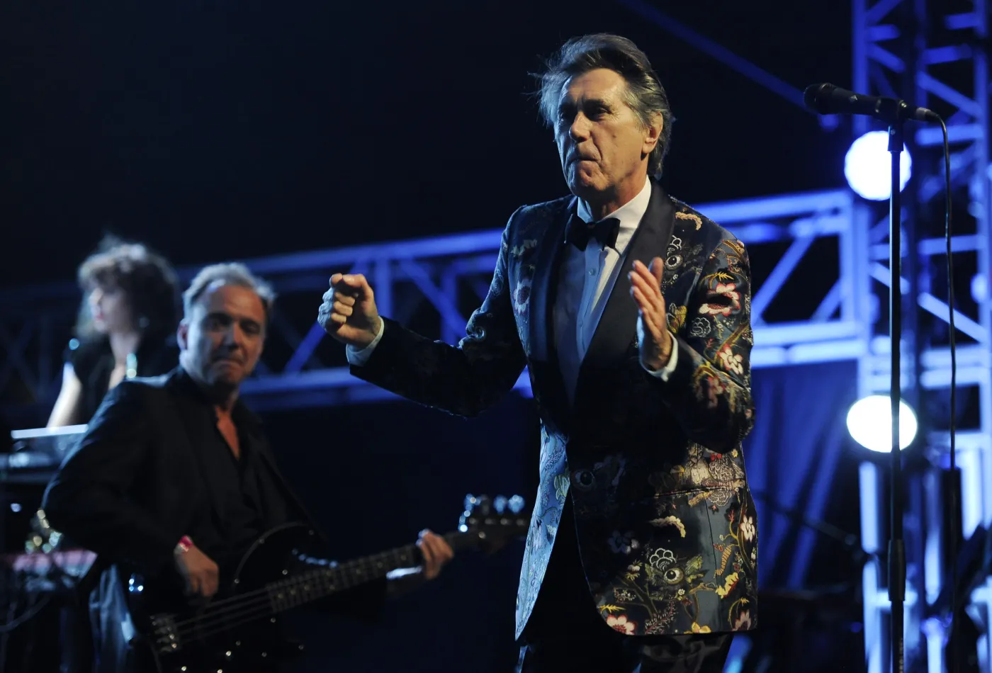 6849429-bryan-ferry.jpg
