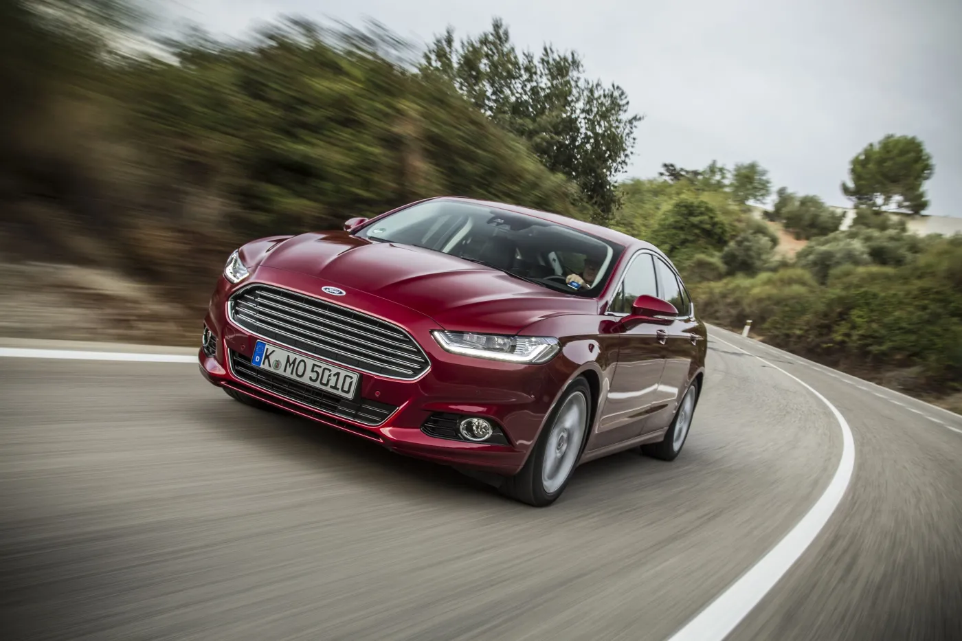 6939105-ford-mondeo.jpg
