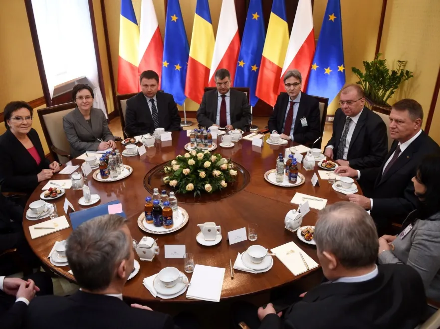 7540255-sptkanie-premier-ewy-kopacz-z-prezydentem.jpg