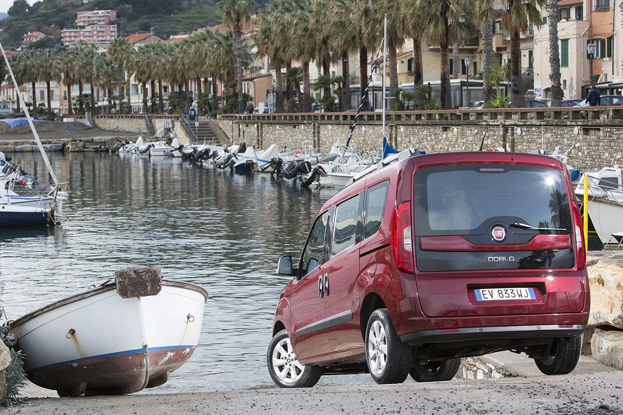 7549101-fiat-doblo.jpg
