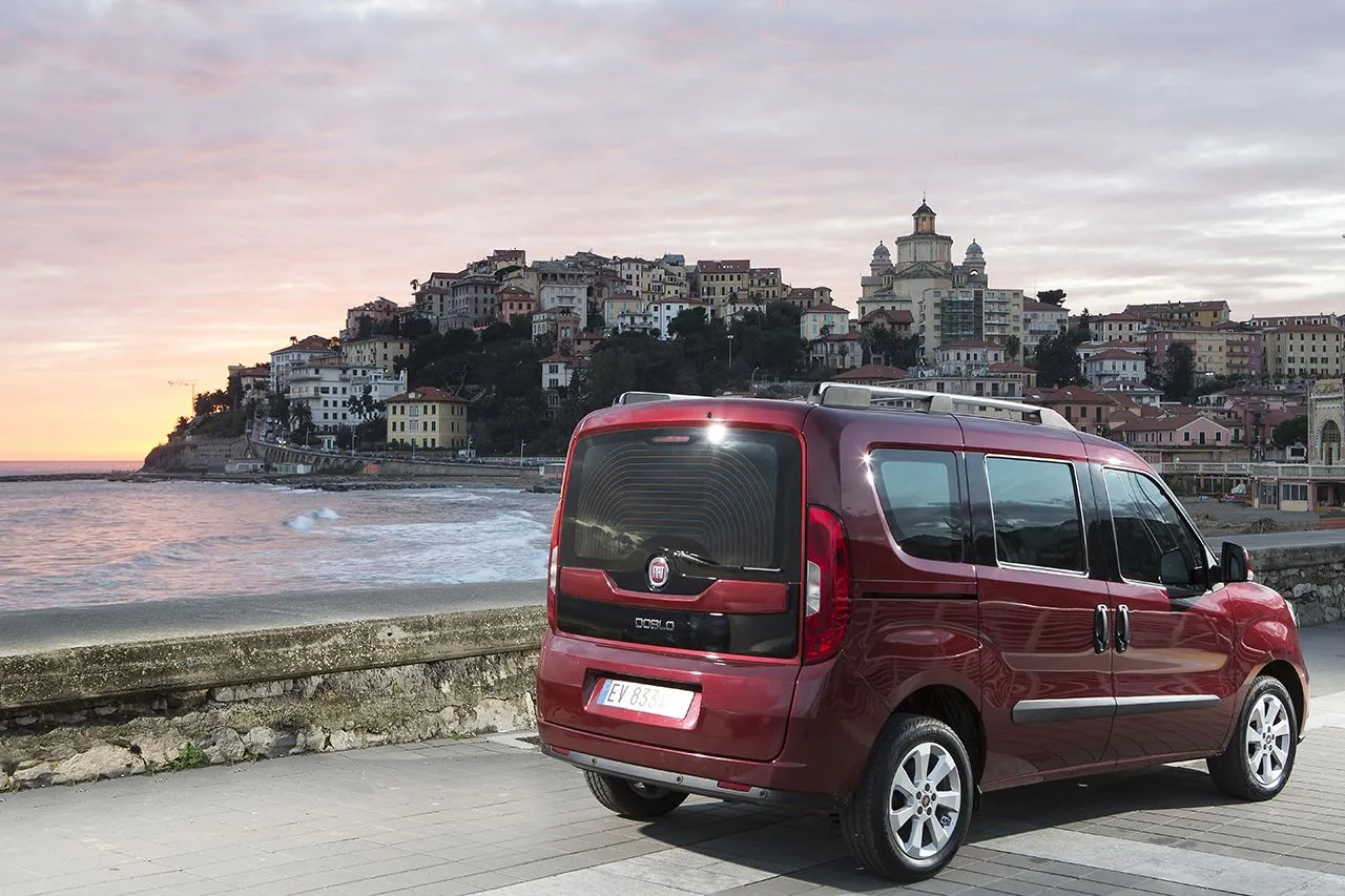 7549188-fiat-doblo.jpg