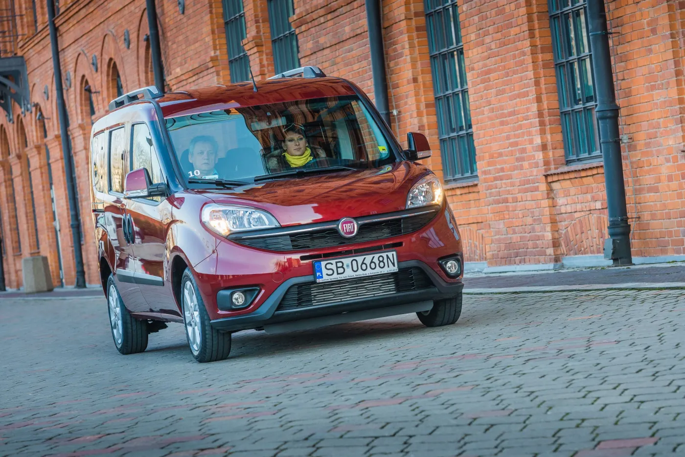 7550992-fiat-doblo.jpg